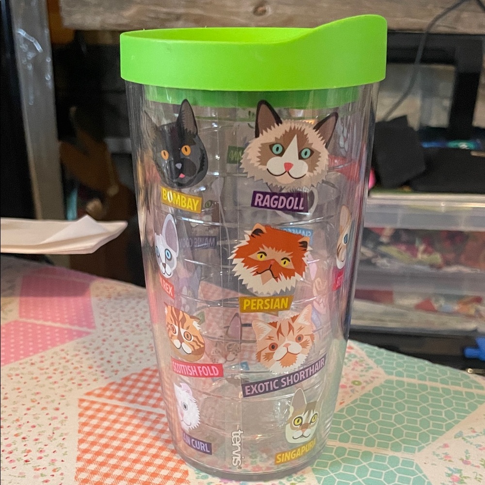 Teva Green Lid Tumbler With Cat Breeds. Very Good Condition.